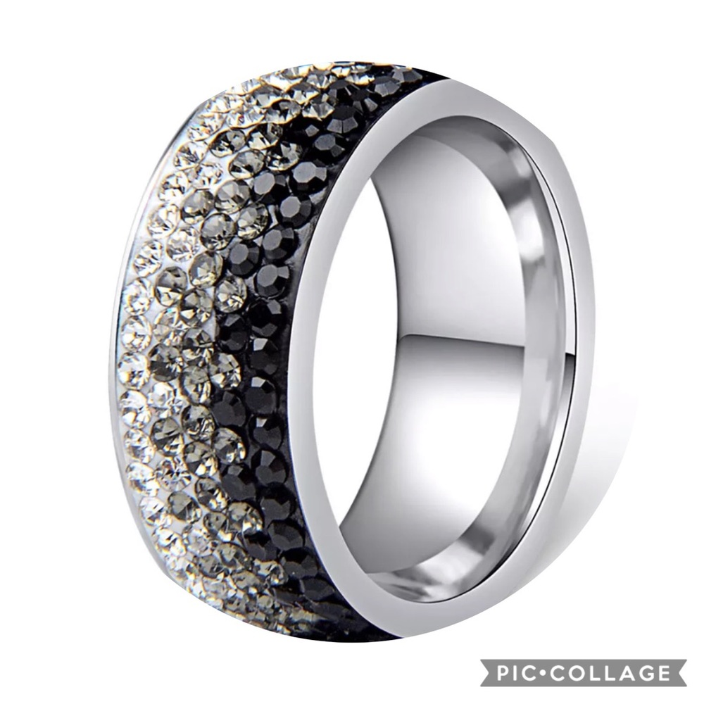 LAST ONE 5🌟 Rated NWT Onyx Ombré Swarovski Crystal Ring 7